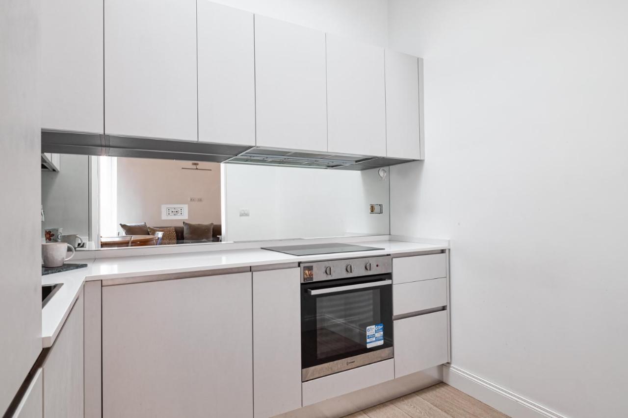 Fontana Di Trevi!! Comfy&Elegant 3Bedroom 2Bath Рим Экстерьер фото